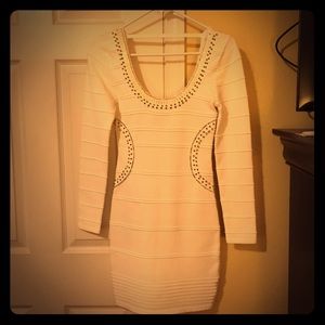 Beautiful dress with diamond like beading!💎